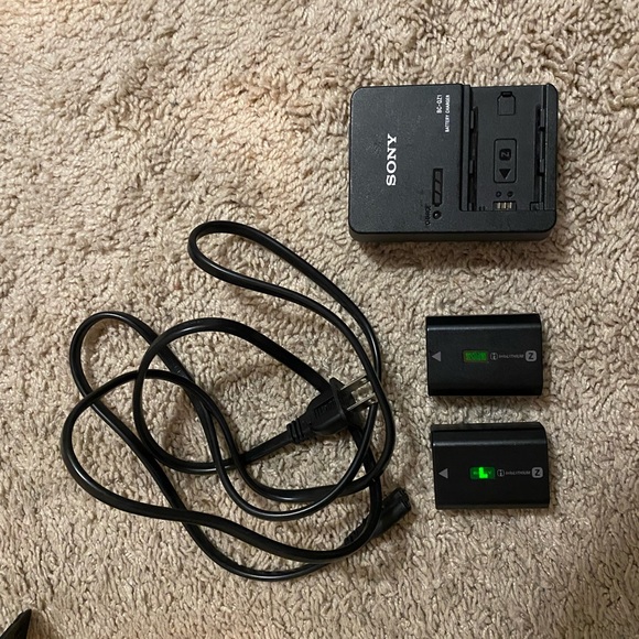 Sony A7R III Camera and lenses - Picture 5 of 5